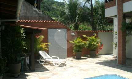 Casa com 3 quartos à venda na Aratinga, Enseada, Guarujá