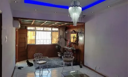 Casa com 3 quartos à venda na Rua Carlos Gomes, Marapé, Santos