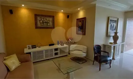 Apartamento com 3 quartos à venda ou para locação em Embaré - SP