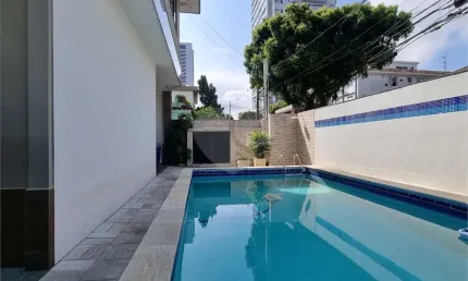 Casa com 6 quartos à venda na Rua Álvaro Alvim, Embaré, Santos