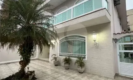Casa com 3 quartos à venda na Rua Guaibê, Aparecida, Santos