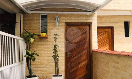 Casa de vila com 3 quartos à venda em Esplanada Dos Barreiros - SP