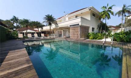 Casa com 9 quartos à venda na Rua Comendador José Berloffe, Jardim Acapulco, Guarujá