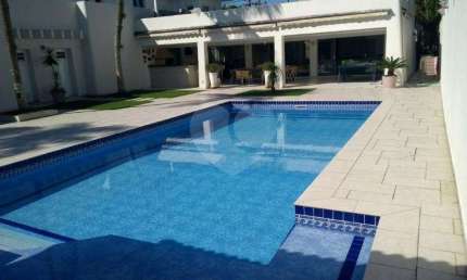 Casa com 5 quartos à venda ou para locação em Jardim Acapulco - SP