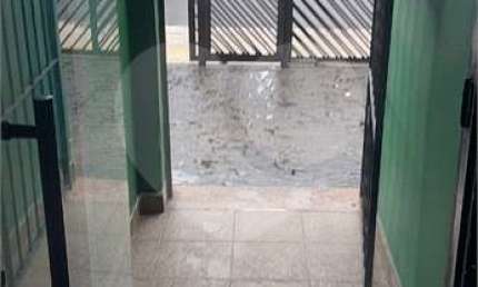 Casa para alugar na Rua Goiás, Boqueirão, Santos