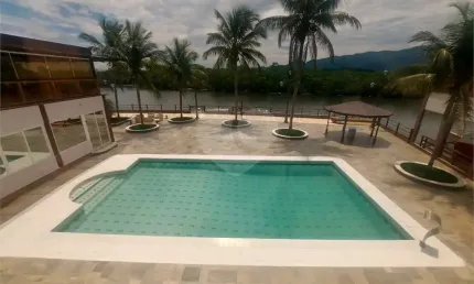 Condomínio com 9 quartos à venda em Balneario Praia Do Perequê - SP