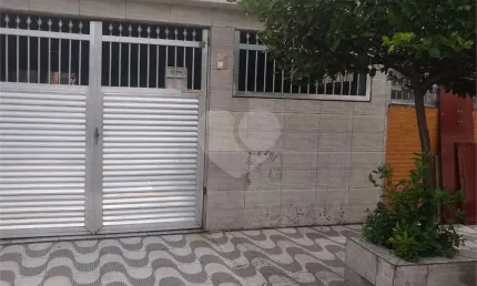 Casa térrea com 2 quartos à venda em Cidade Naútica - SP