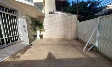 Casa com 3 quartos à venda na Rua Machado de Assis, Boqueirão, Santos