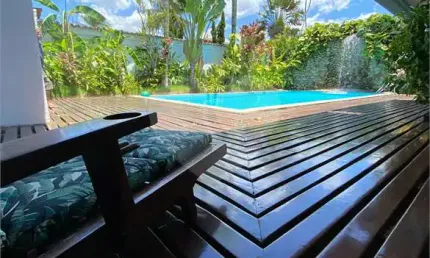 Sobrado com 5 quartos à venda ou para locação em Enseada - SP