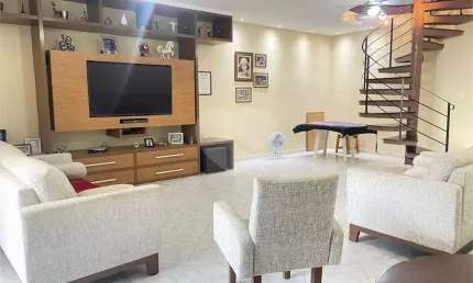 Casa com 3 quartos à venda na Rua Saturnino de Brito, Marapé, Santos