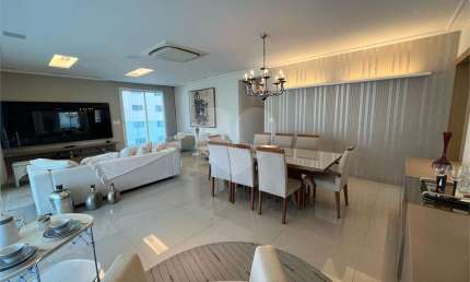 Apartamento com 4 quartos à venda ou para locação em Embaré - SP