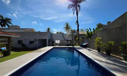 Casa com 4 quartos à venda ou para locação em Jardim Acapulco - SP