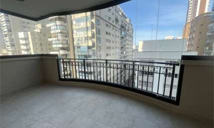 Apartamento com 3 quartos à venda ou para locação em Boqueirão - SP