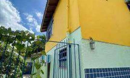 Casa comercial com 6 salas para alugar na Rua Marcos Moreira, Vila Ipiranga, Porto Alegre