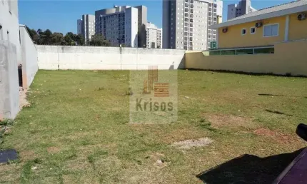 Terreno à venda na Avenida Martin Luther King, Vila São Francisco, São Paulo