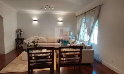 bonito sobrado,bem localizado, melhor rua do bairro