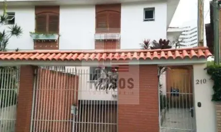 Sobrado próximo a futura estação Vila Sonia do Metrô.