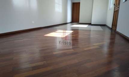 Oportunidade Imperdível: Sobrado Espaçoso na Vila São Francisco!