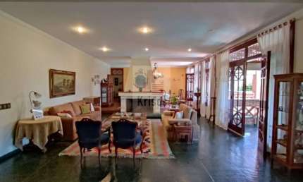 Descubra seu novo lar em um paraíso na Granja Viana!