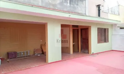 Oportunidade Imperdível: Casa Térrea com 3 Quartos Próxima à Futura Estação Chácara do Jockey!