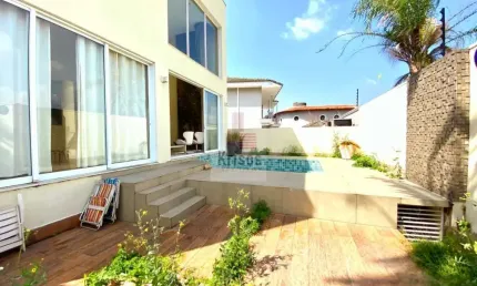 Linda Casa em condominio para Locação 400m² com 4 suites