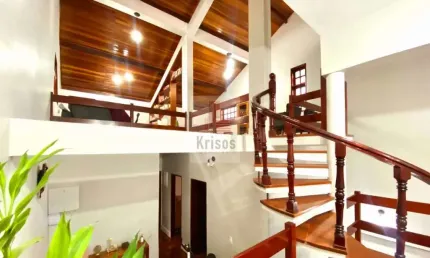 Sobrado Espetacular no Jardim Adalgisa - 267m², 3 Dormitórios - 1 suíte