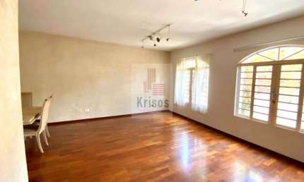 Sobrado 250m² à Venda na Vila São Francisco - 3 dormitóris - 1 suíte - Ótima Localização