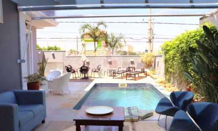 Sobrado Moderno 235m² com 3 Dormitórios, 1 Suíte - Fino Acabamento e Lazer Completo