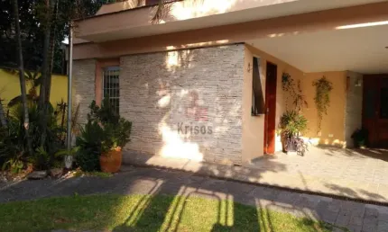 Casa  à Venda no Parque dos Príncipes 261m² área útil 3 suítes  e Área Gourmet