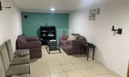 Encante-se com este Sobrado de 3 Quartos na Vila Indiana!