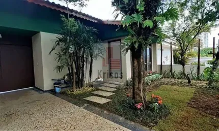 Casa com 3 quartos à venda na Rua José Rubens, 327, Caxingui, São Paulo