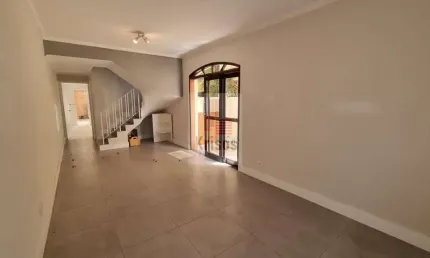 Sobrado em condominio fechado! Próximo ao largo do Jardim Bonfiglioli.