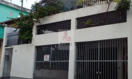 Linda casa térrea bem localizado 3 dorms.garag.5 autos.
