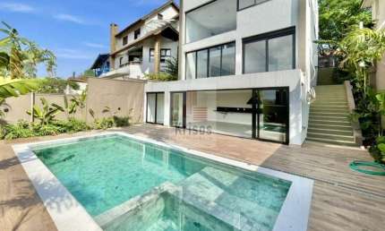 Linda Casa Nova Moderna. Integração e Conforto em Cada Detalhe!