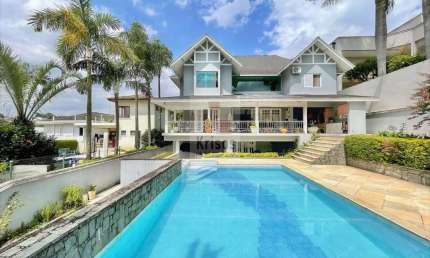 Linda Casa Térrea de Alto Padrão - Conforto, Elegância e Integração!