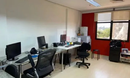Oportunidade Única: Conjunto Comercial ao Lado do Metrô São Paulo - Morumbi!