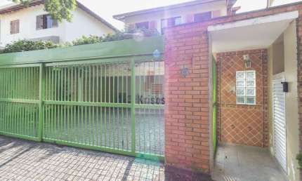 Casa a venda com 4 dormitórios , 5 vagas próximo ao metrô Vila Sônia !!!