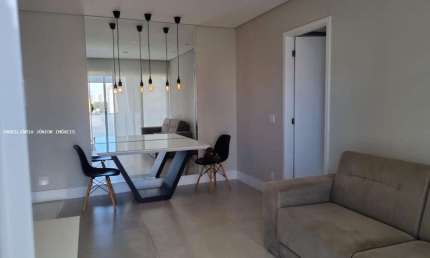 Apartamento para Locação em São Paulo, Brooklin, 1 dormitório, 1 banheiro, 1 vaga