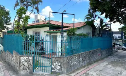 Casa com 5 quartos para alugar na Avenida do Contorno, 9277, Prado, Belo Horizonte