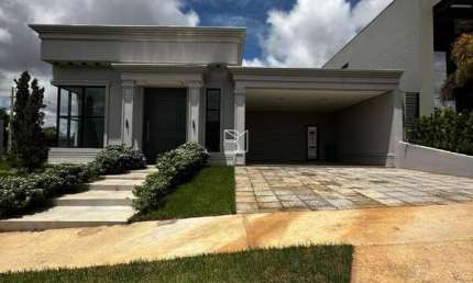 Casa em Condomínio 3 dormitórios à venda Petrópolis Várzea Grande/MT