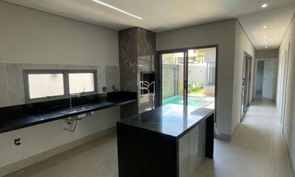 Casa Terrea, 3 Suites 1 Closet Master, Lavanderia, Lavabo, 4 Vagas de Garagens