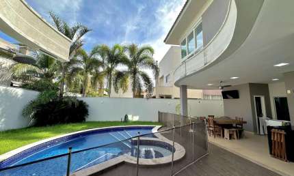 Casa Sobrado, 3 Suites 1 Closet Master, Lavanderia, Lavabo, Piscina, 4 Garagens