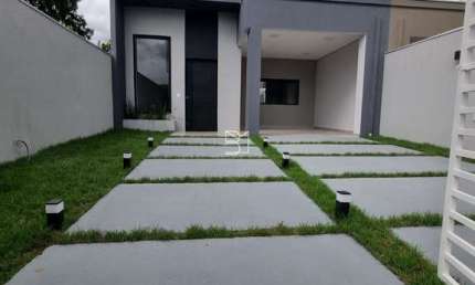 Casa Térrea, 3 Quartos 1 Suite, Lavanderia Lavabo, 2 Garagens, Portão Eletronico