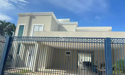 Sobrado no Santa Cruz 2, 3 Quartos 1 Suite com Closet Master, Piscina Lavanderia