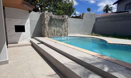 Casa Ampla, 3 Quartos 1 Suite, Piscina, 2 Salas Amplas, 4 Garagem, Churrasqueira