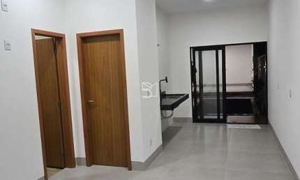 Casa Térrea, 3 Quartos 1 Suite, Lavanderia, Área Gourmet com Churrasqueira.