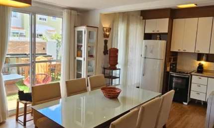 LINDA CASA A VENDA EM CONDOMÍNIO SANTANA DE PARNAÍBA