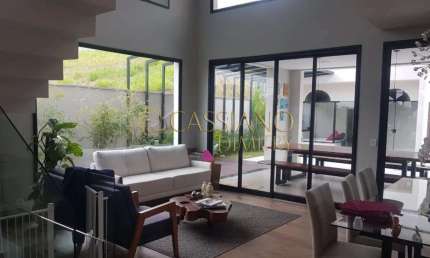 Casa/Sobrado à venda de 420m² | 04 dormitórios, sendo suítes e 04 vagas de garagem | Condomínio Verana -  Loteamento Verana | São José dos Campos |