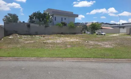 Terreno à venda de 765m² | Condomínio Residencial Colinas do Paratehy Norte |