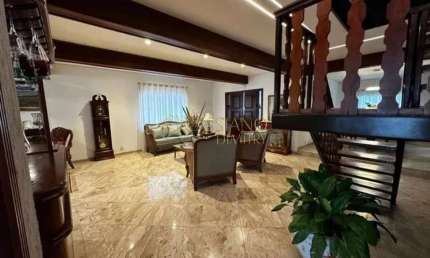 Sobrado à venda de 517m² | 03 dormitórios, sendo suítes e 05 vagas de garagem | Cond. Bosque Imperial - São José dos Campos |